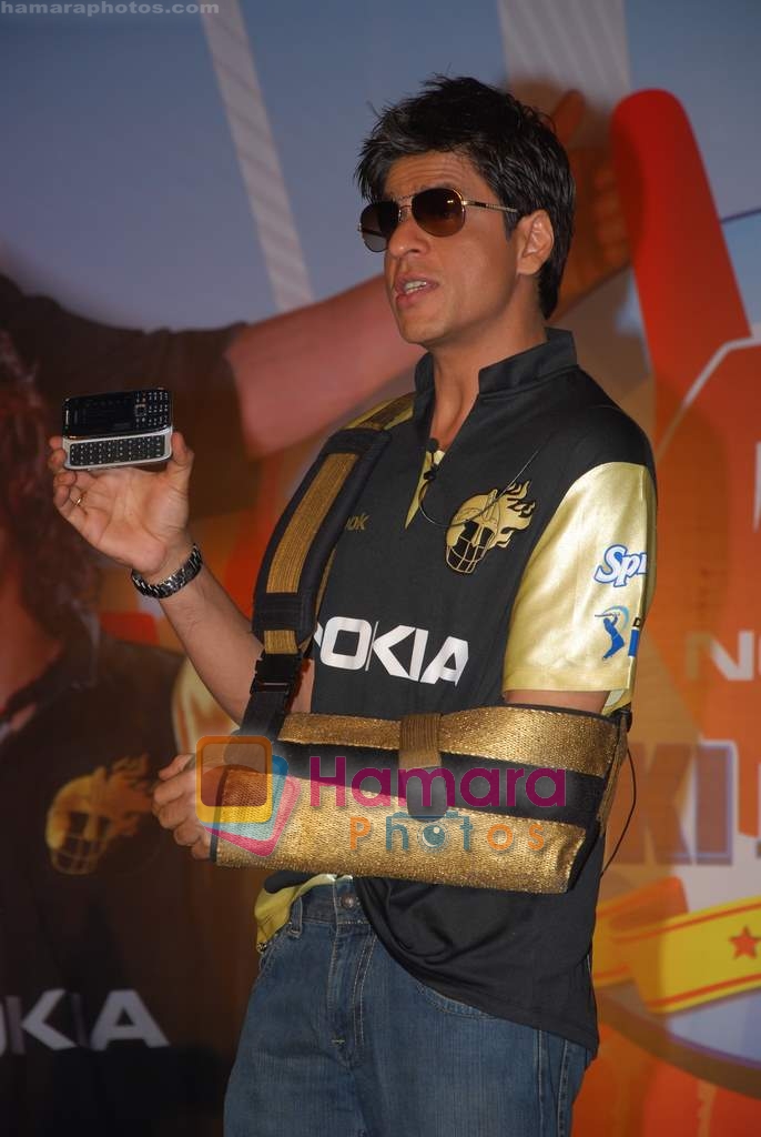 Shahrukh Khan at Nokia's tie up with Kolkata Knight Riders in Taj Land's End on 5th April 2009 