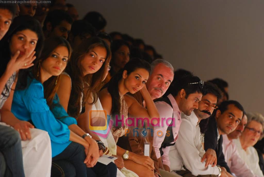 Malaika Arora Khan at The Westside Show presented by Wendell Rodricks at Lakme Fashion week day 4 on 30th March 2009 