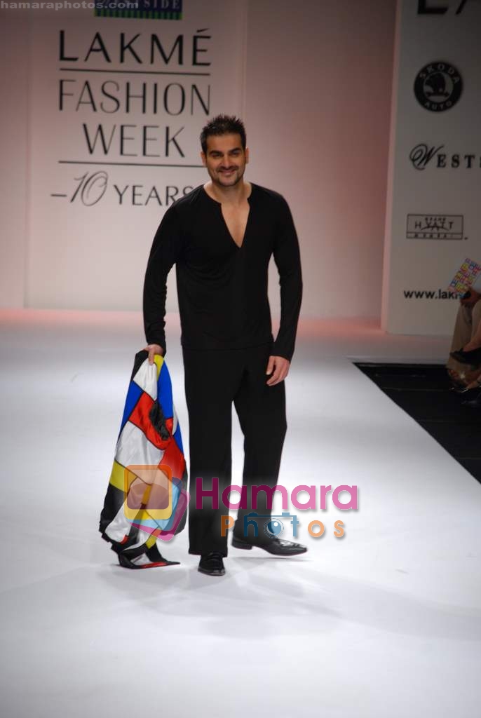 Arbaaz Khan walk the ramp for The Westside Show presented by Wendell Rodricks at Lakme Fashion week day 4 on 30th March 2009 