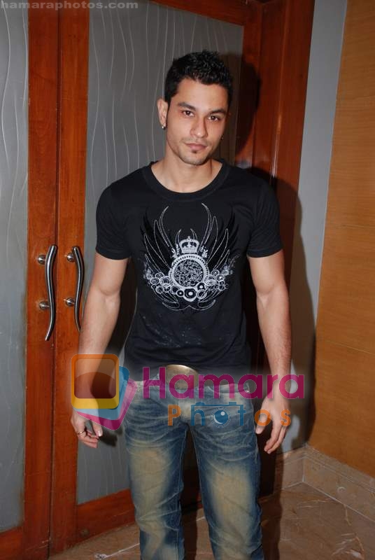 Kunal Khemu at the Media meet of Mumbai Indians along with the cast and crew of 99 in Taj President on 15th April 2009 