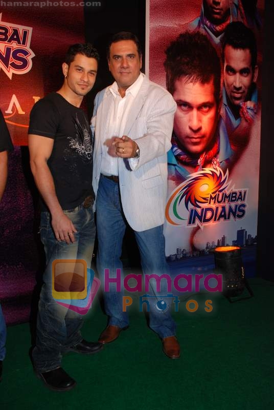 Kunal Khemu, Boman Irani at the Media meet of Mumbai Indians along with the cast and crew of 99 in Taj President on 15th April 2009 