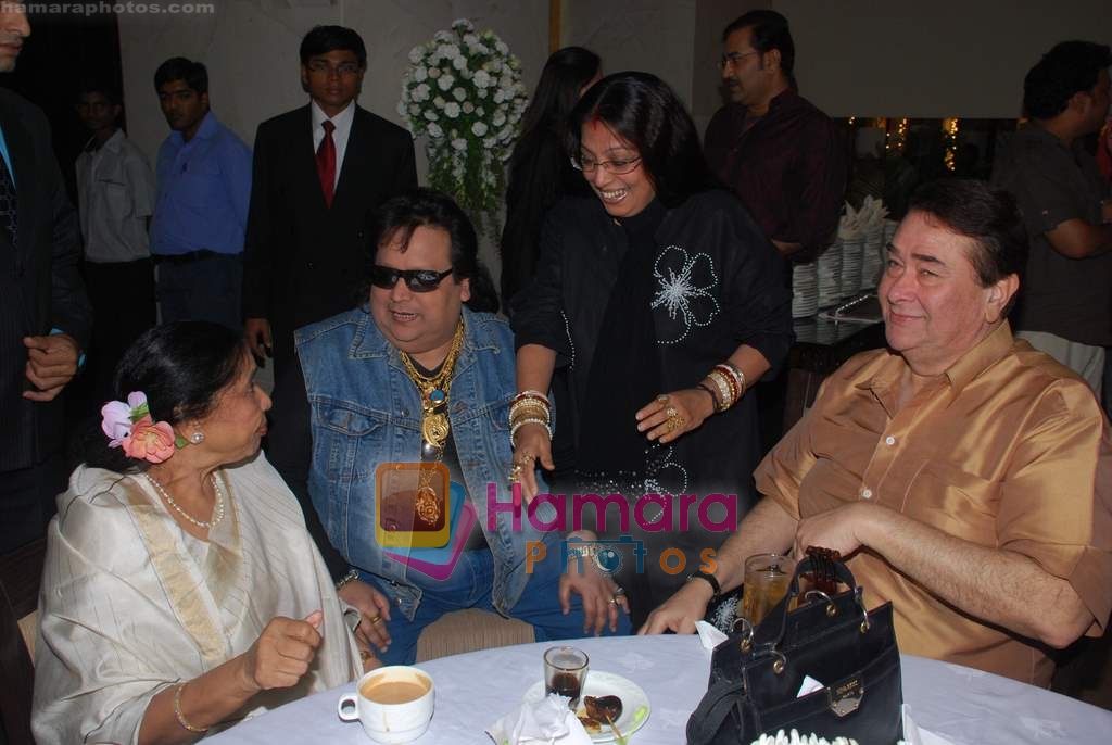 Asha Bhosle, Bappi Lahiri, Randhir Kapoor at Poonam Dhillon's birthday bash in Andheri on 18th April 2009 