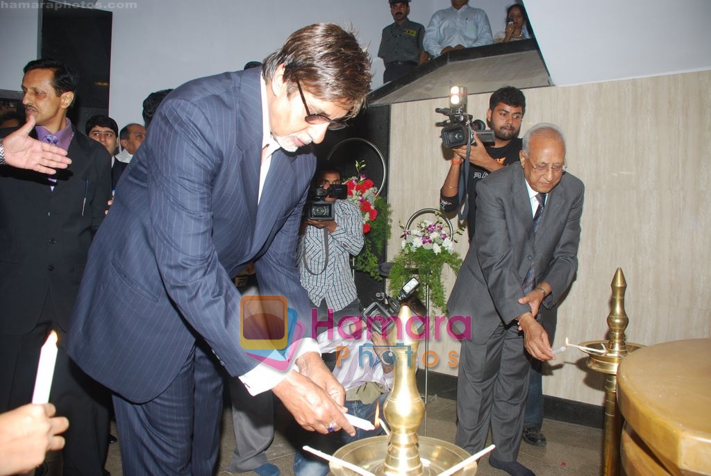 Amitabh Bachchan at the inauguration of Barfivalla Auditorium in Andheri, Mumbai on 19th April 2009 