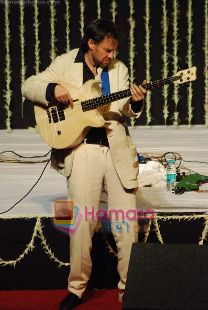 at Shankar Mahadevan's Beyond Boundaries concert in NCPA on 22nd April 2009 