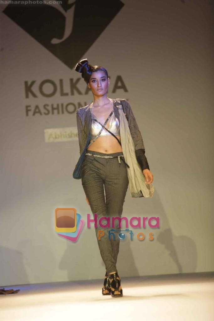 Model walk the ramp for Abhishek  Dutta at Kolkata Fashion Week day 1 on 2nd April 2009 