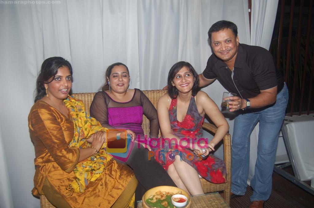 Bidisha, ramnik Ananya and amit at Kolkata Fashion Week Bash on 6th April 2009