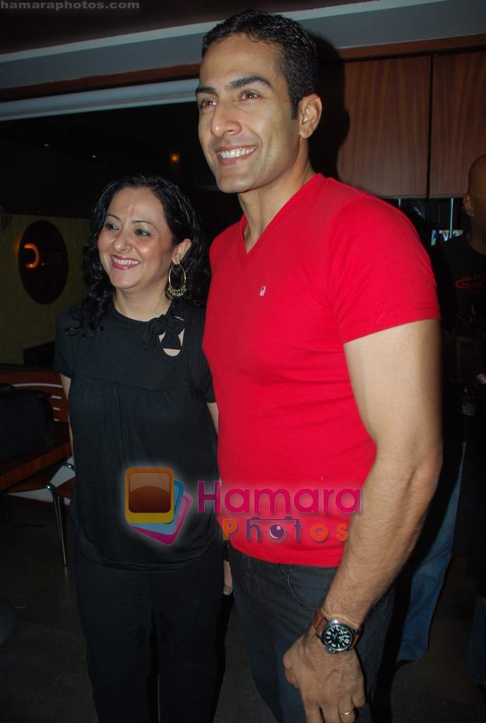 Sudhanshu Pandey at Derby Cafe launch in U Turns Restaurant, Khar on 30th April 2009 