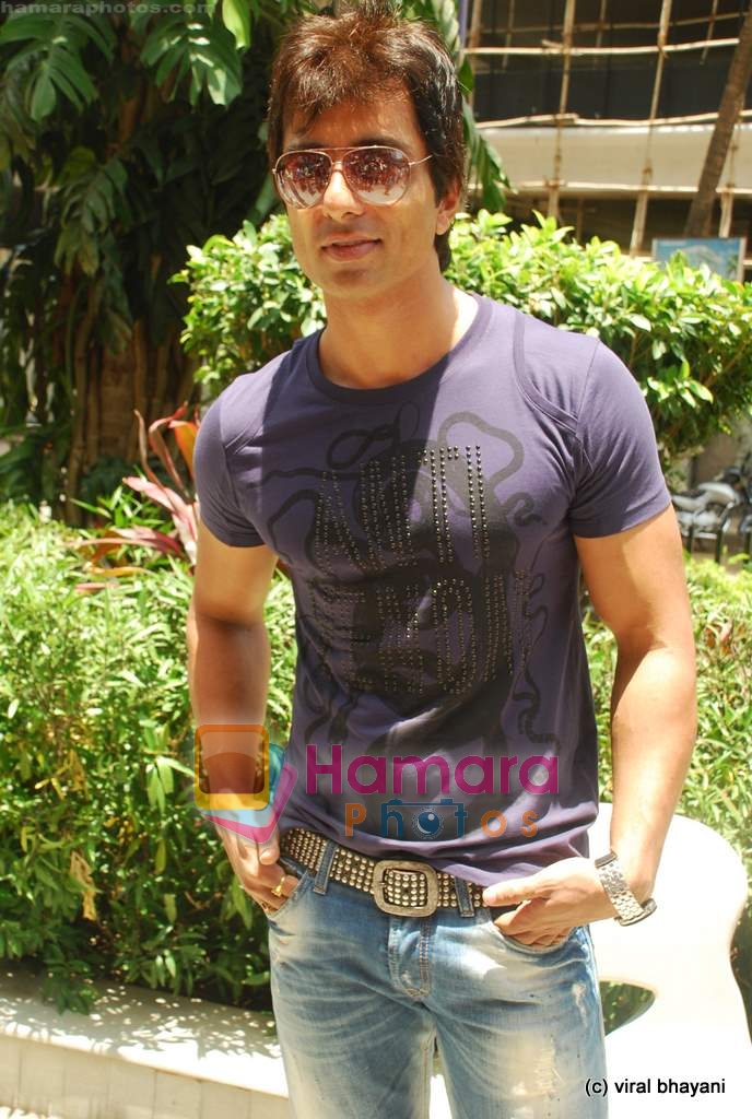 Sonu Sood at special childrens screening for Thalasemia cause in Fun on 3rd May 2009 