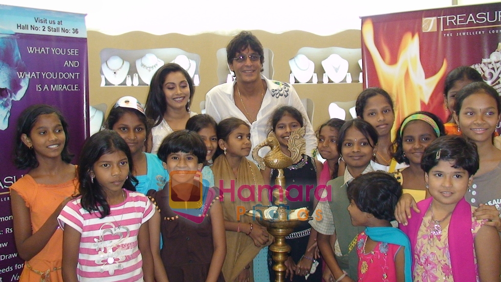 Chunky Pandey, Television Actress Ms. Snigdha with NanhiKalikids at Treasure Jewellery Launch in Mumbai on 9th May 2009 
