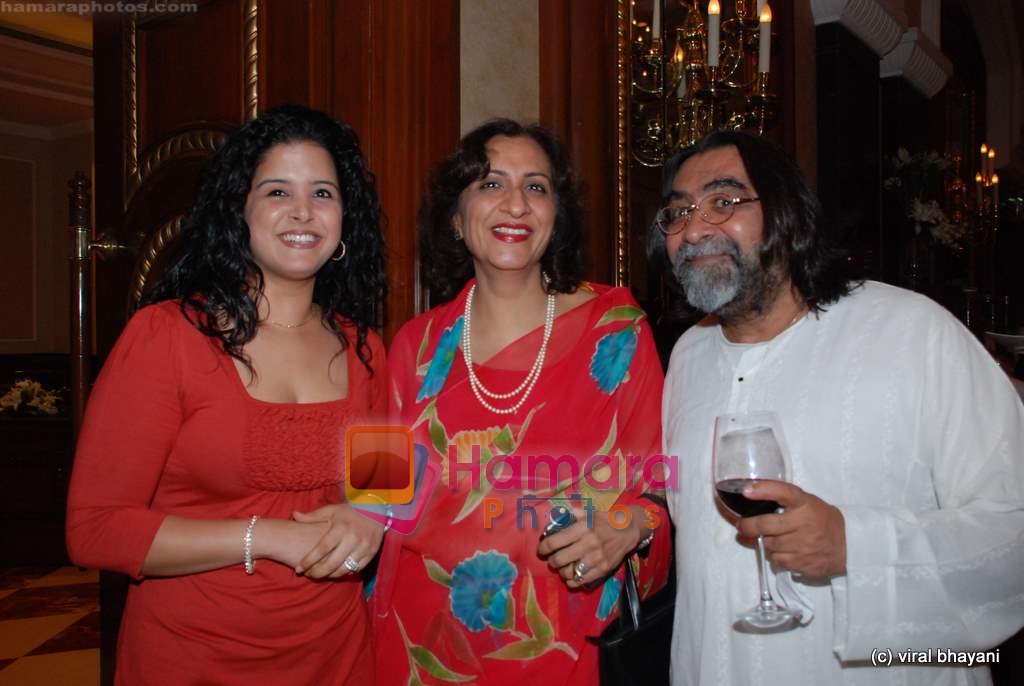 prahlad with bjn aunty at Uppercrust Magazine dinner in ITC Grand Central on 10th May 2009 