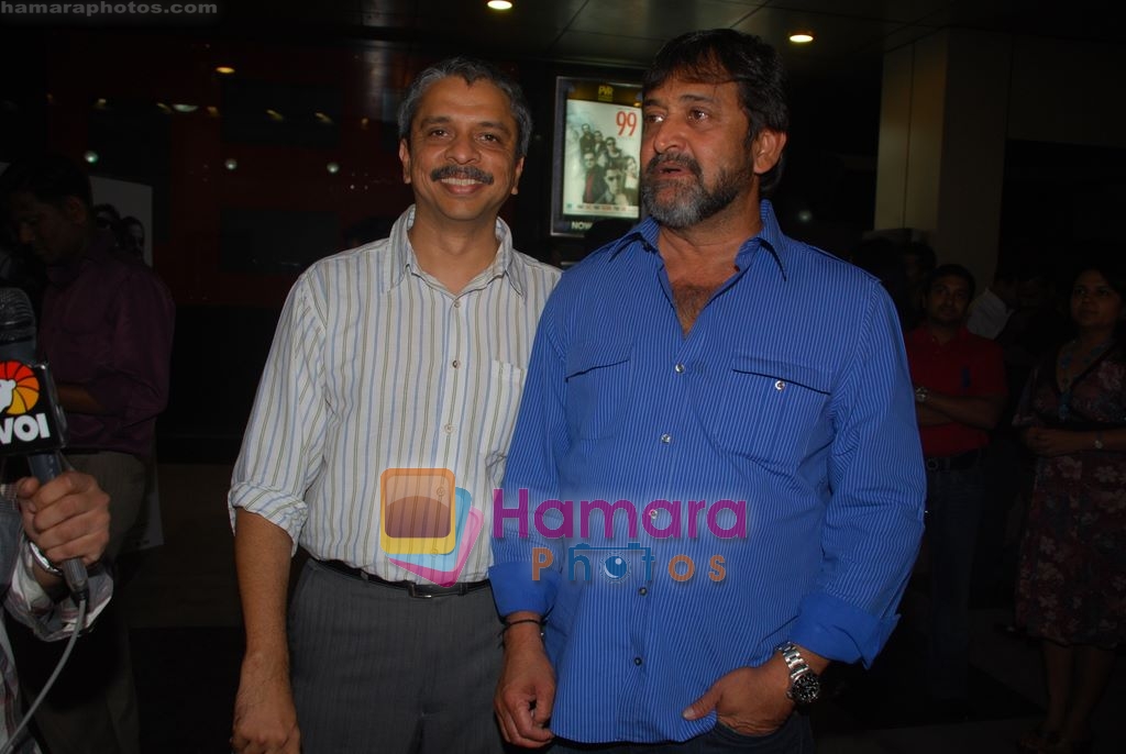 Mahesh Manjrekar at the premiere of movie 99 in Pheonix Mills, Mumbai on 14th May 2009 