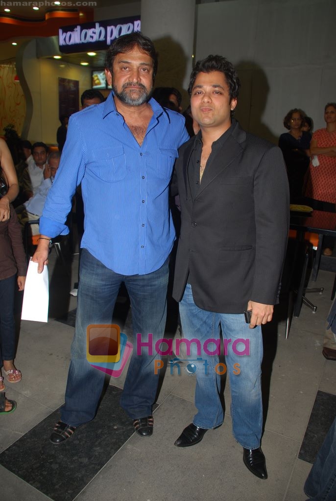 Mahesh Manjrekar at the premiere of movie 99 in Pheonix Mills, Mumbai on 14th May 2009 