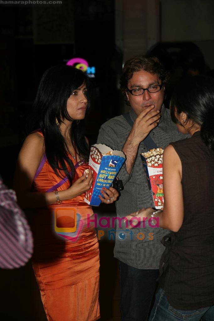 Shibani Kashyap, Vinay Pathak at Doomsday film premiere in Cinemax on 14th May 2009 