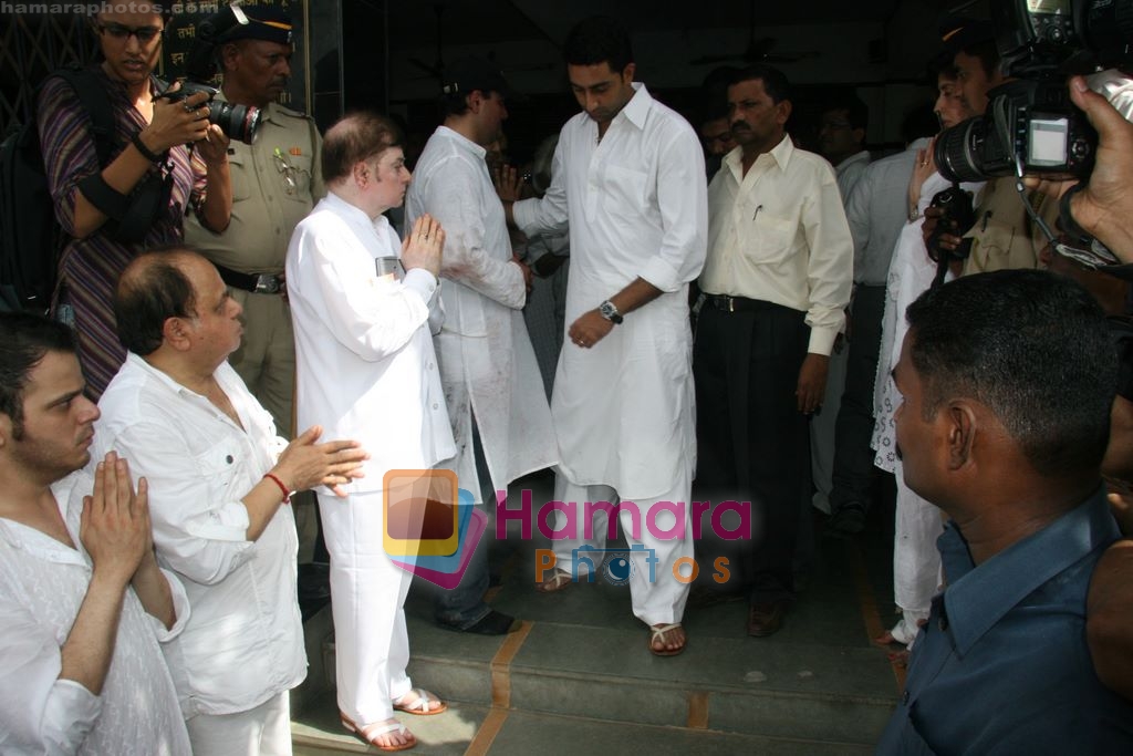 Abhishek Bachchan at prakash mehra funeral in Oshiwara, Andheri, Mumbai on 18th May 2009 