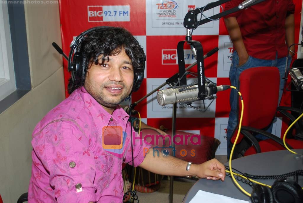 Kailash Kher on the sets of Big FM on 25th May 2009 