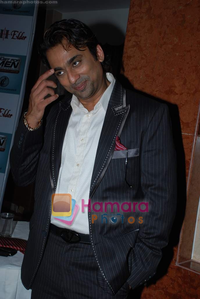 Anuj Saxena at the Launch of Elder's Just for Men in India in Marine Plaza on 26th May 2009 