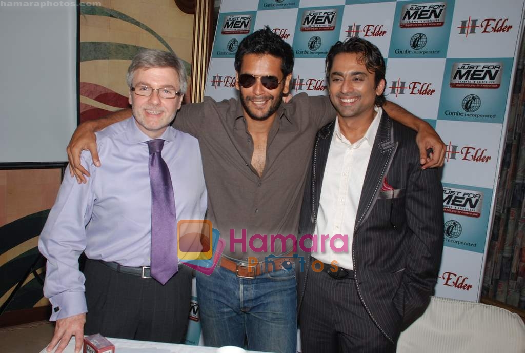 Milind Soman, Anuj Saxena at the Launch of Elder's Just for Men in India in Marine Plaza on 26th May 2009 