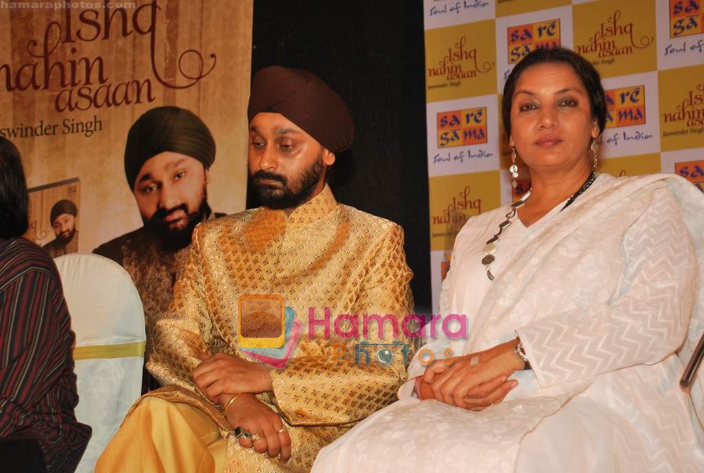 Shabana Azmi at the launch of Jaswinder Singh's album Ishq Nahin Asaan in Bhavans on 27th May 2009 