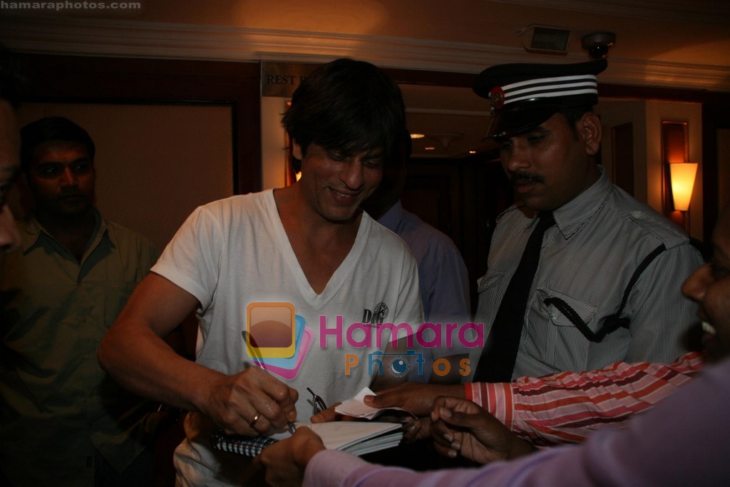 Shahrukh Khan at producers meet in Taj Land's End , Bandra on 27th May 2009 
