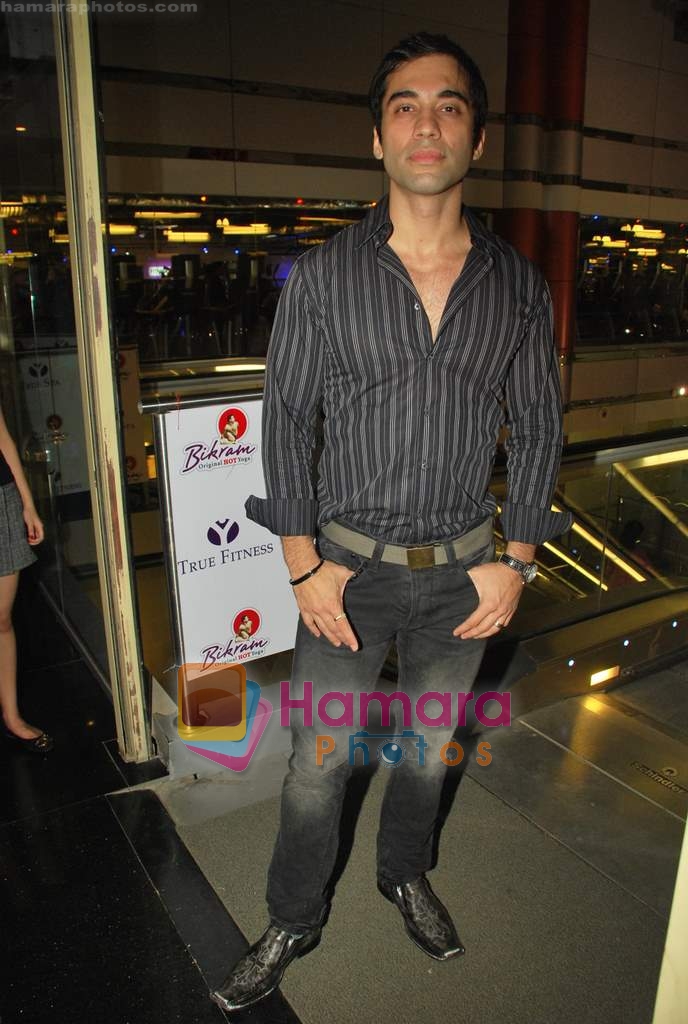 at Aalim Hakim salon launch at True Fitness on 29th May 2009 