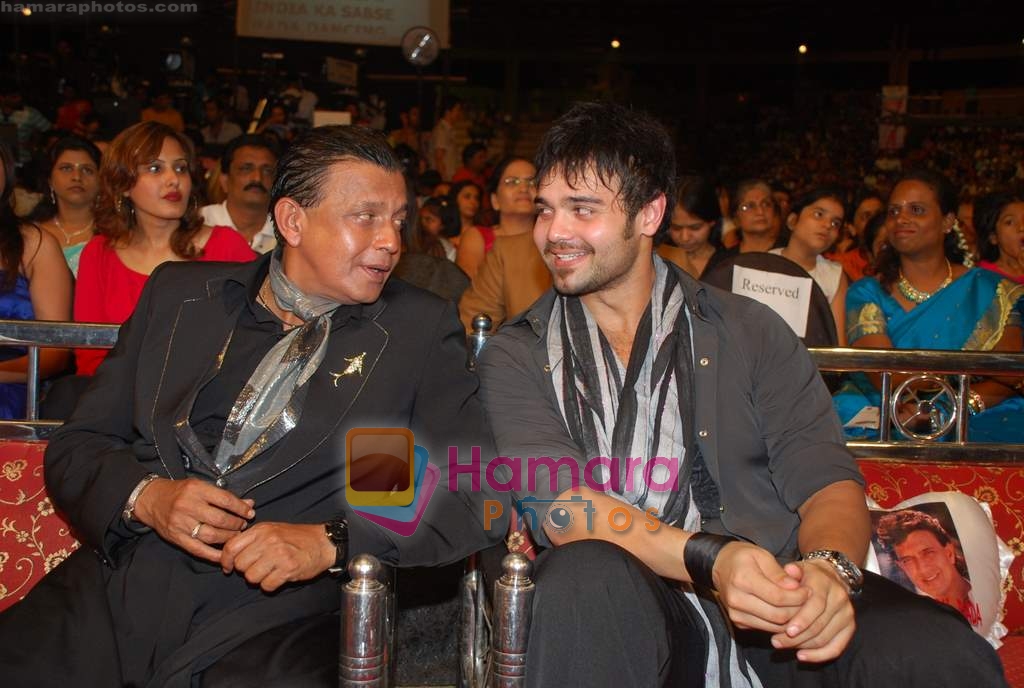 Mithun and Mimoh Chakraborty at the grand finale of Dance India Dance in Andheri Sports Complex on 30th May 2009 