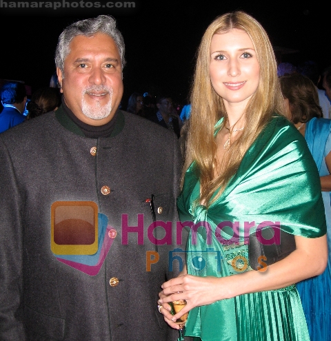 Vijay Mallya with Claudia Ciesla-1 
