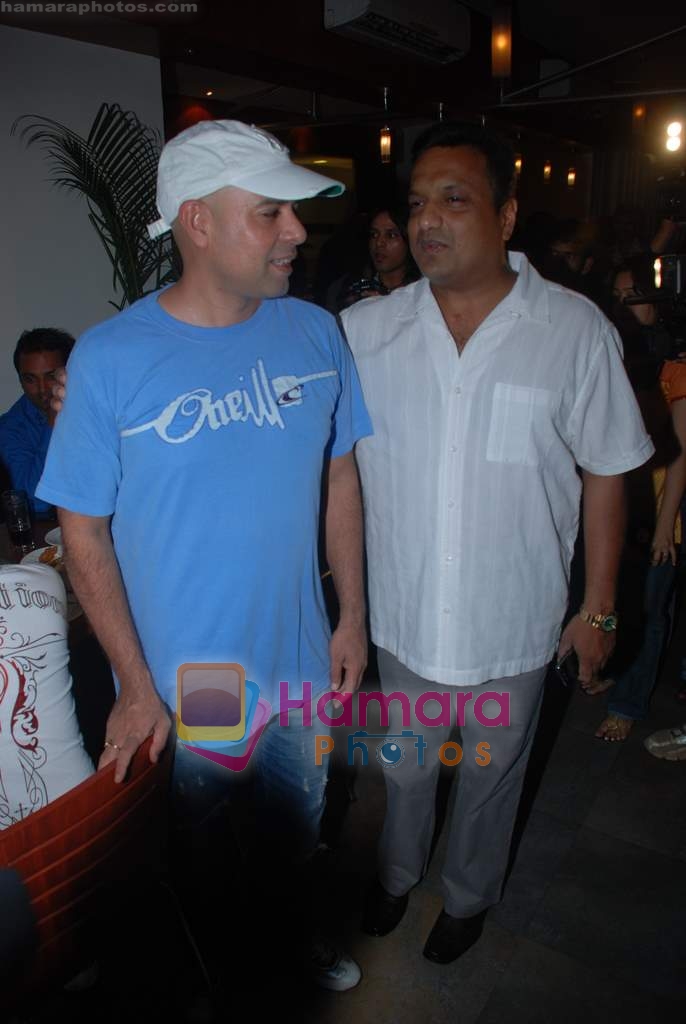 Atul Agnihotri at Mr india Sanjay Chaddha's bash in Derby Cafe on 1st June 2009 ~0