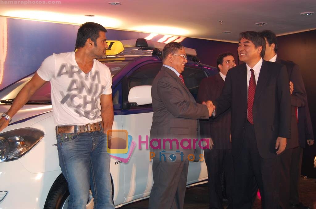 Sunil Shetty launches Mumbai Taxi Company's Star Taxi in Intercontinental on 3rd June 2009 