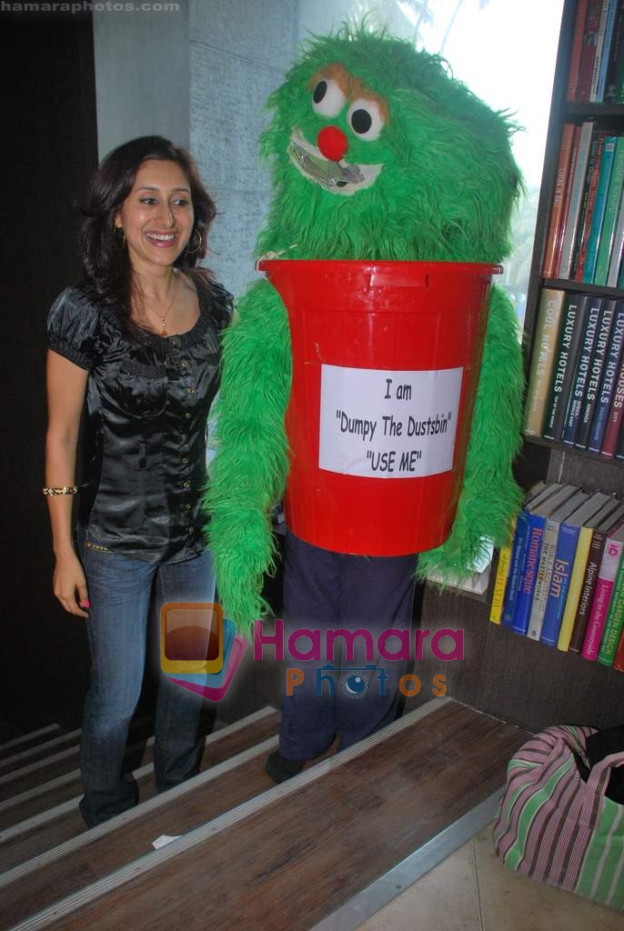 Teejay Sidhu at Poddar's Zelda book launch in Granth Book Store on 5th June 2009 