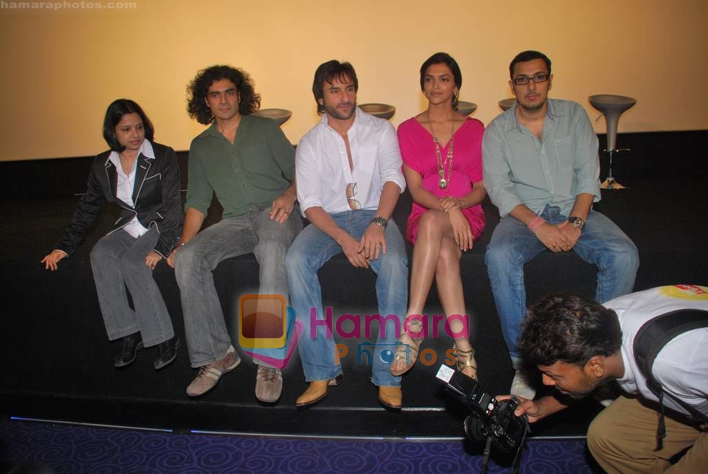Saif Ali Khan, Deepika Padukone, Imtiaz Ali at Love Aaj Kal press meet in PVR on 9th June 2009 