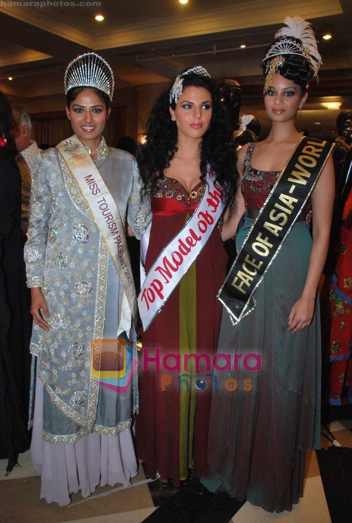 at Rohit Verma Show in J W Marriott on 18th June 2009 