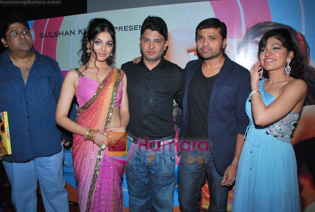 Divya Khosla Kumar, Bhushan Kumar, Tulsi Kumar, Himesh Reshammiya at Tulsi Kumar's Love Ho Jaye album launch in Cinemax on 24th June 2009 