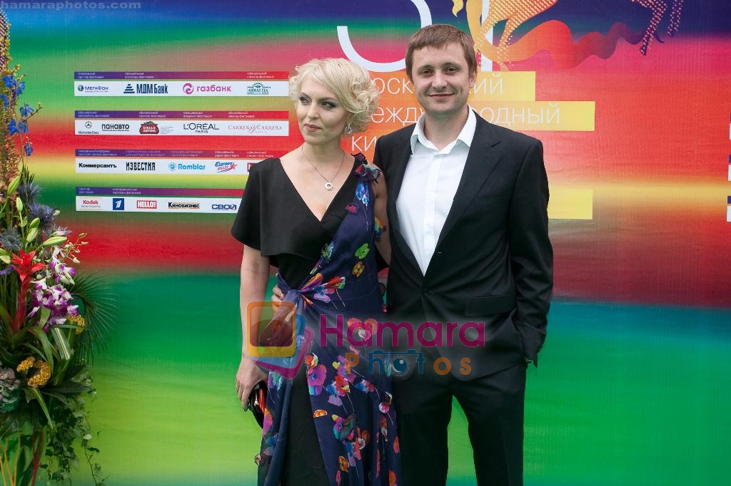 Artem_Mikhalkov_with'spouse at Moscow International Film Festival on 19th June 2009