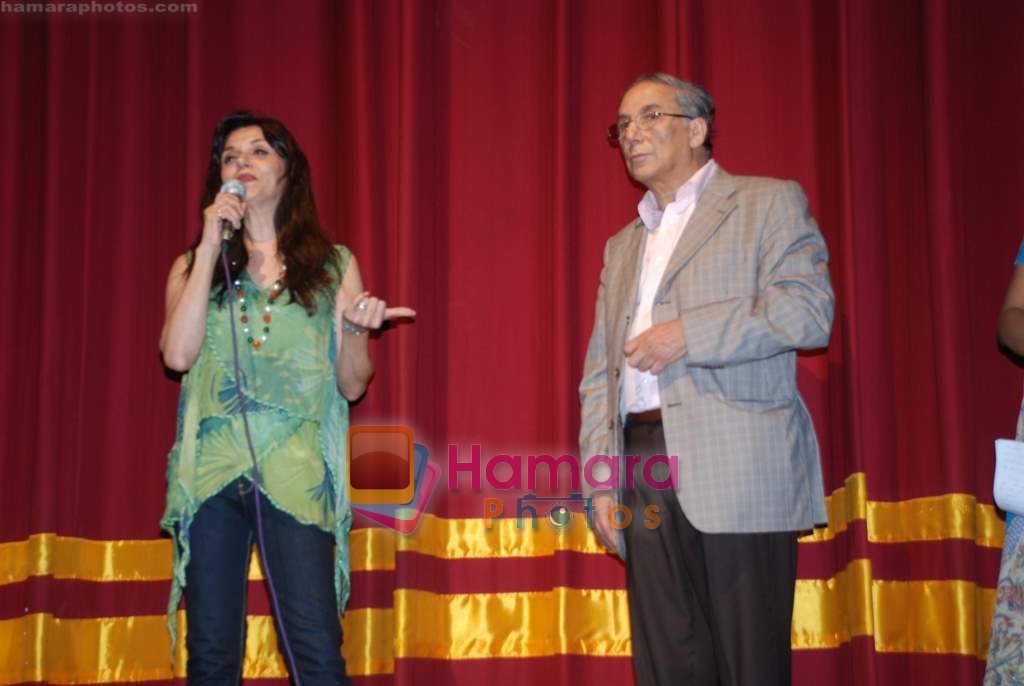Lillete Dubey at Lillete Dubey and Suchitra Pillai's play Brief Candle in aid of CPAA in Sophia on 5th July 2009 