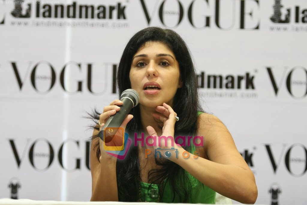 Deepika Padukone unveils latest Vogue Issue in Landmark, Andheri, Mumbai on 11th July 2009 