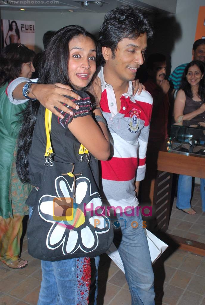 Suchitra Pillai, Vikram Phadnis at Vikram Phadnis fashion event in Fuel on 14th July 2009 