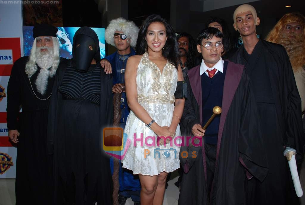 Rituparna Sengupta at Harry Potter 6 premiere in IMAX Wadala on 15th July 2009 