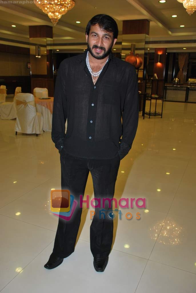 Manoj Tiwari at Bhojpuri bash hosted by Front Line Entertainment and M-Series in Four Bungalows on 16th July 2009 