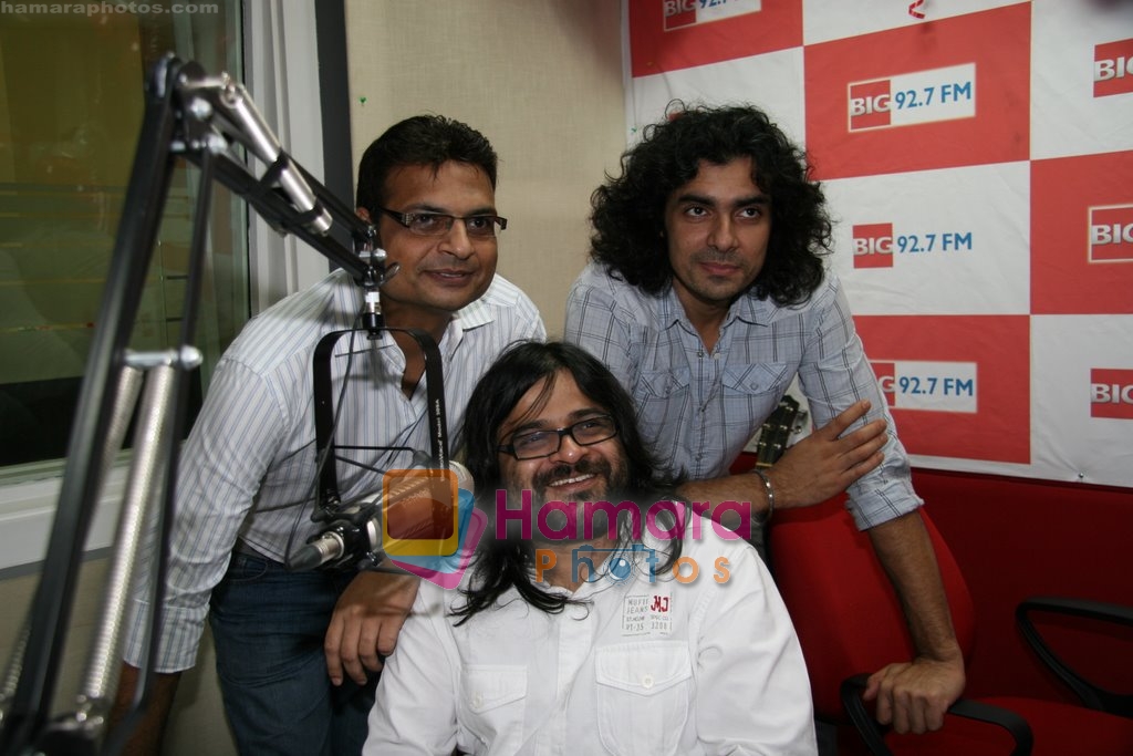 Imtiaz Ali, Pritam Chakraborty promote Love Aaj Kal on Big FM in Andheri, Mumbai on 17th July 2009 