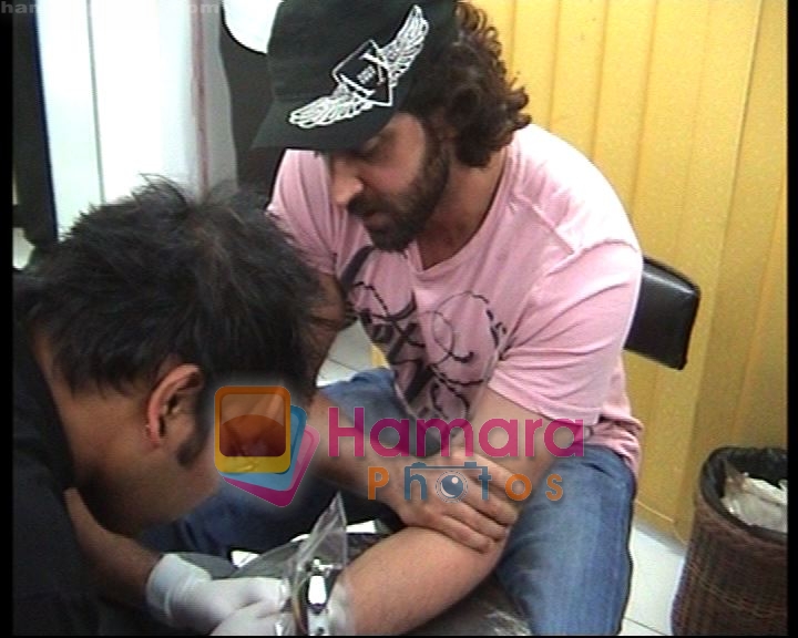Hrithik Roshan get sussanne tattoed on his wrist 