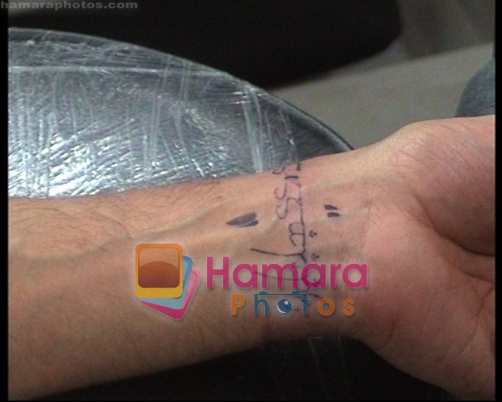 Hrithik Roshan get sussanne tattoed on his wrist