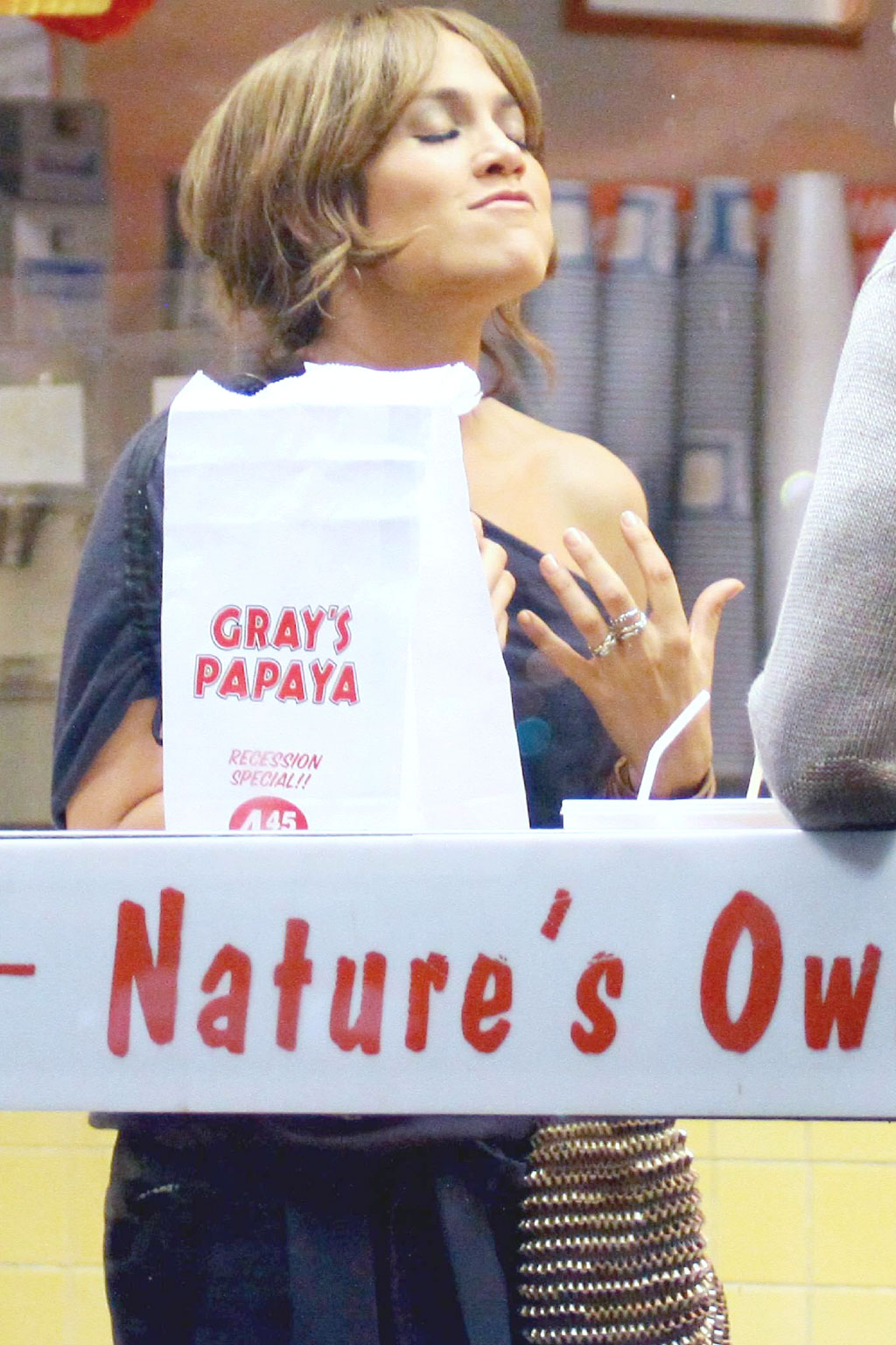 Jennifer Lopez at the Location For THE BACK-UP PLAN ON July 22, 2009 on the Streets of Manhattan, NY 