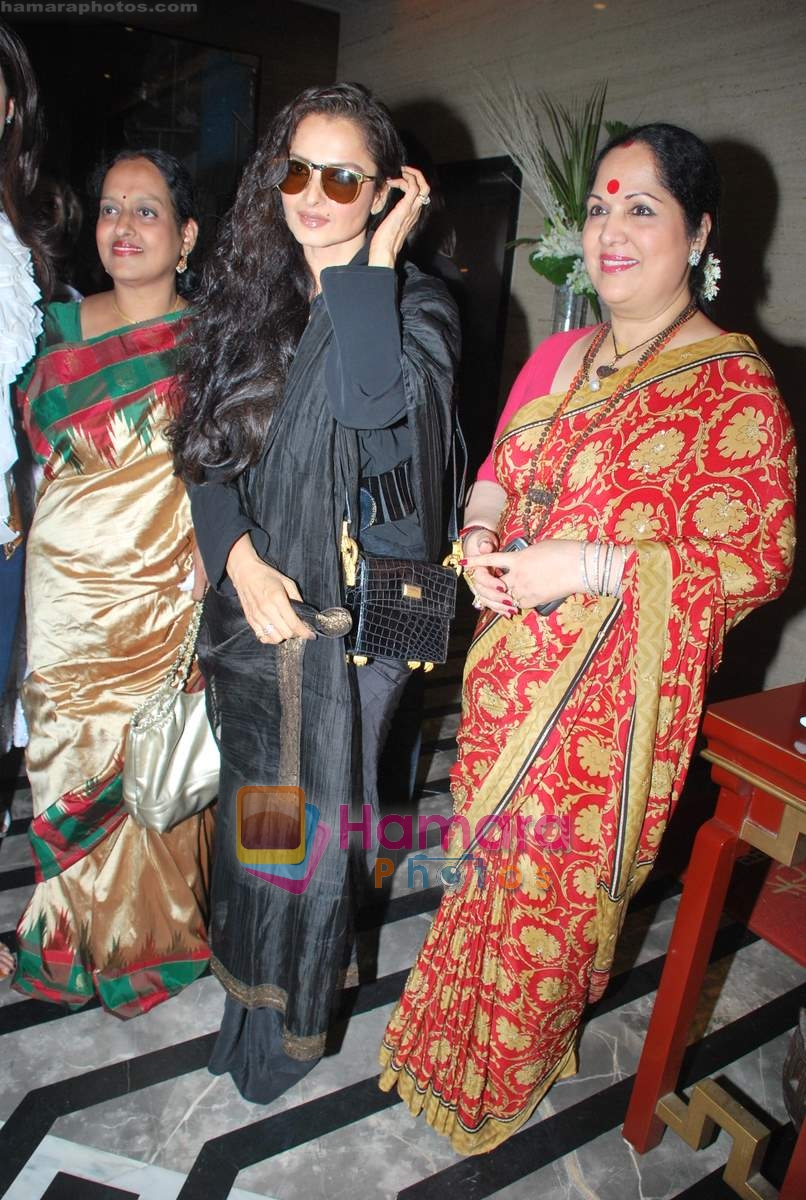 Rekha, Sunanda Shetty at the launch of Shilpa Shetty's spa Iosis with Kiran Bawa on 26th July 2009 