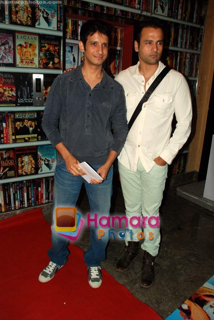 Sharman Joshi, Rohit Roy at the premiere of UTV World Movies - Waltzing with Bashir in PVR, Lower Parel on 29th July 2009  