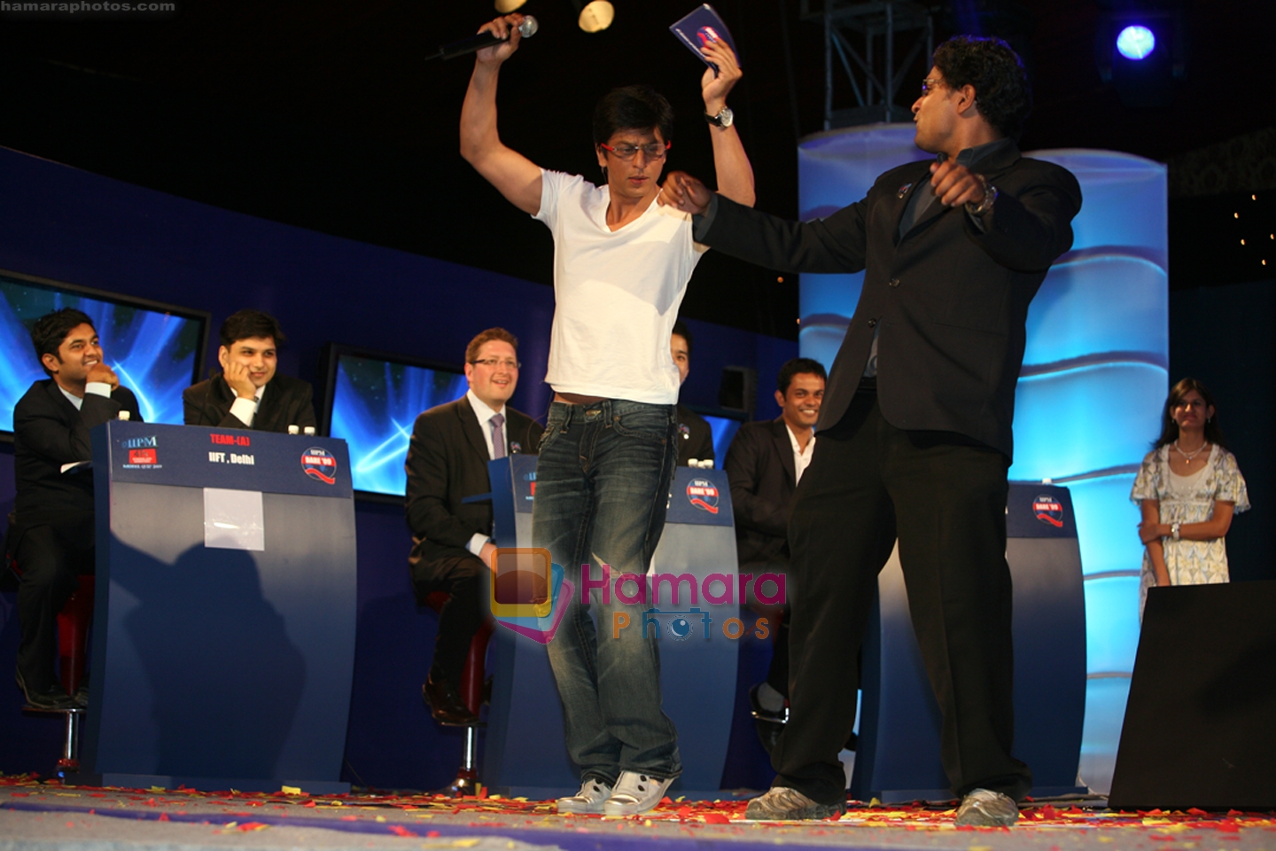 IIPM Quiz hosted by Shahrukh Khan on the 1st of August 