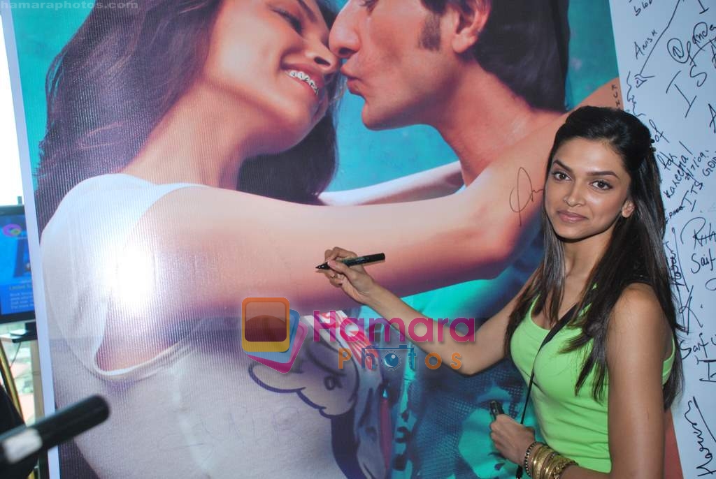 Deepika Padukone promotes Love Aaj Kal in Cinemax on 31st July 2009 