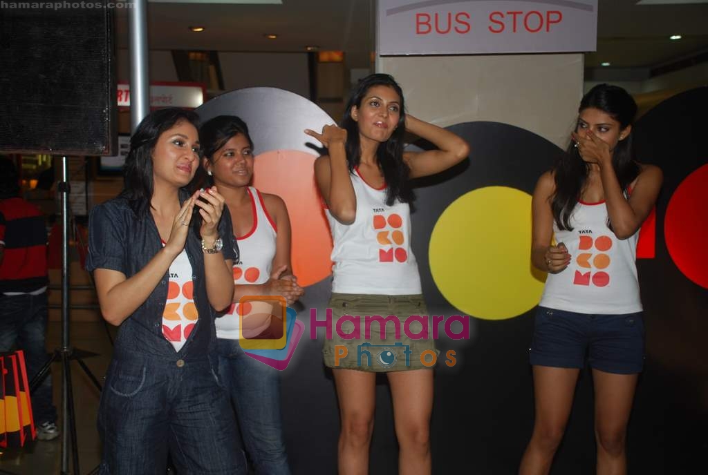 Pooja Chopra at Tata DOCOMO promotional event in Orbit Mall on 5th Aug 2009 