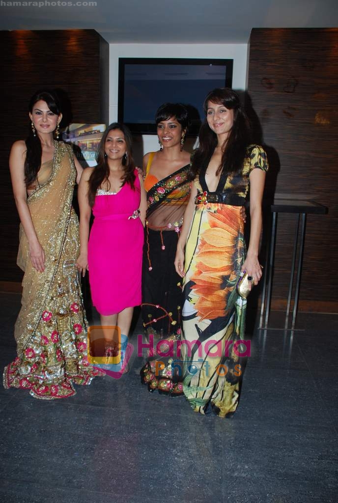 Shahana Goswami, Aanchal Kumar, Anusha Dandekar at Bridal Asia preview in Cest La Vie on 6th Aug 2009 