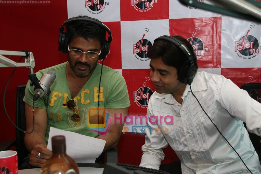 Sunil Shetty at Fever FM studios in Parel Mumbai on 10th Aug 2009 