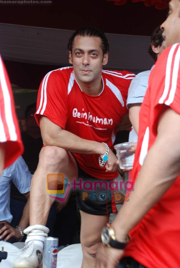 Salman Khan at Being Human soccer match in Bandra on 15th Aug 2009 